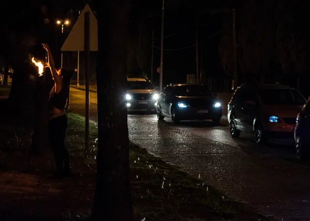 La Maga en el faro — fotografía de Ramiro Escobar (Artifex), obra 1